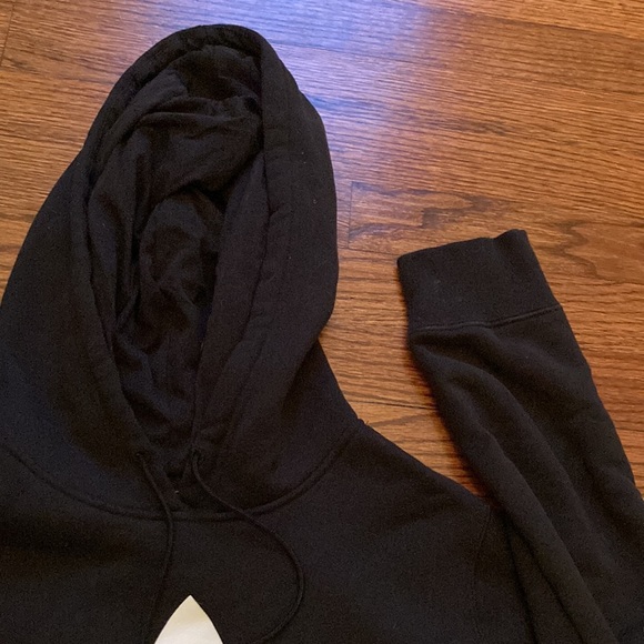 Adidas sweatshirt. A2 - Picture 3 of 8